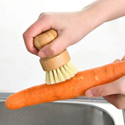 Brosse à récurer en bois.